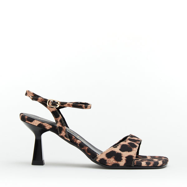 2577 LEOPARDO PIQUE LEO